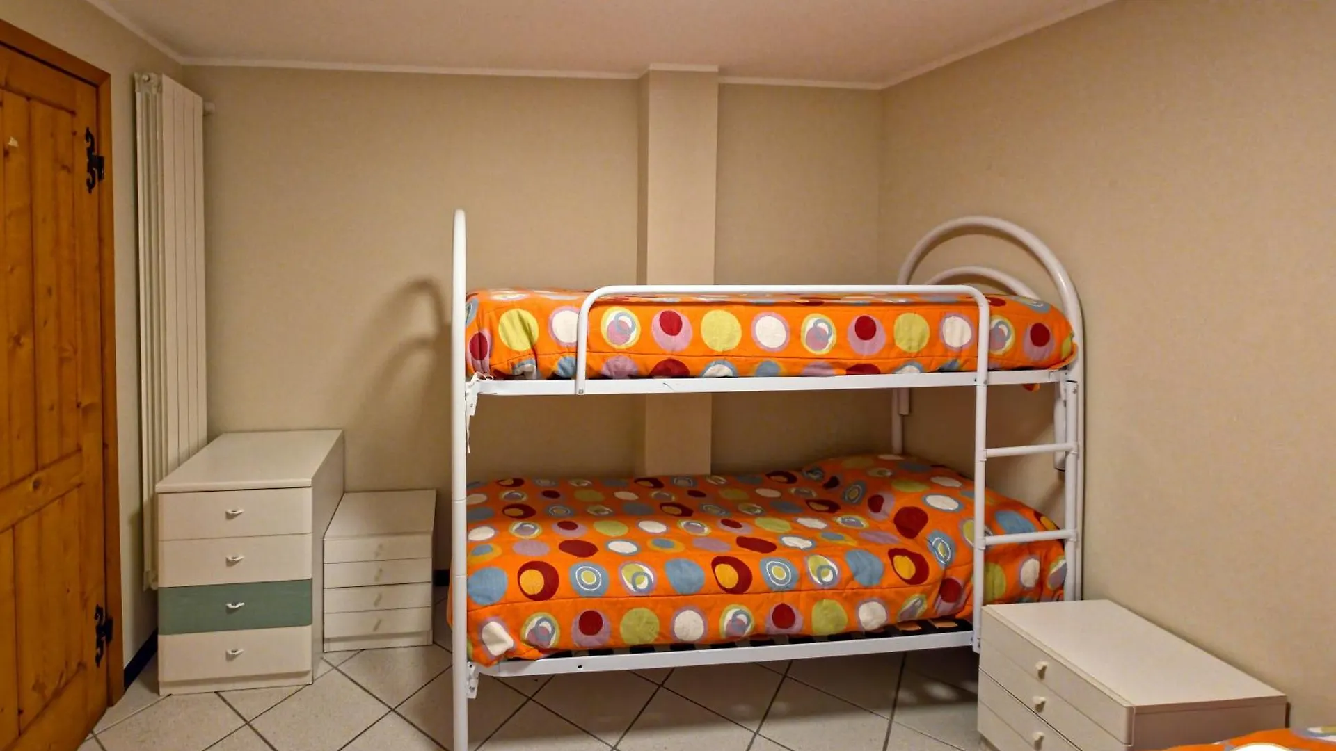 Appartamento Aprica San Pietro  0*, San Pietro (Berbenno di Valtellina) Италия